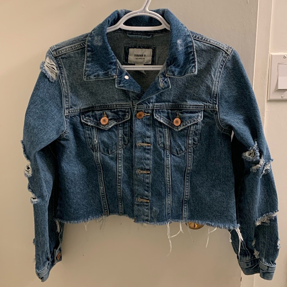 Forever 21 denim crop jacket size :S